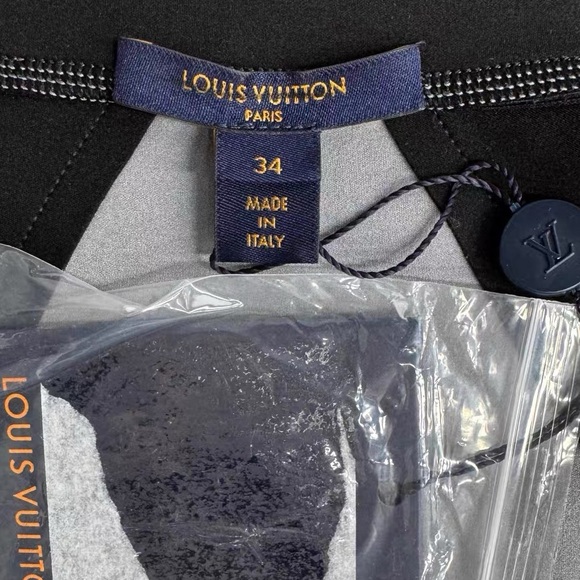 🚩steal authentic Louis Vuitton Black and Gray Top - Picture 3 of 5